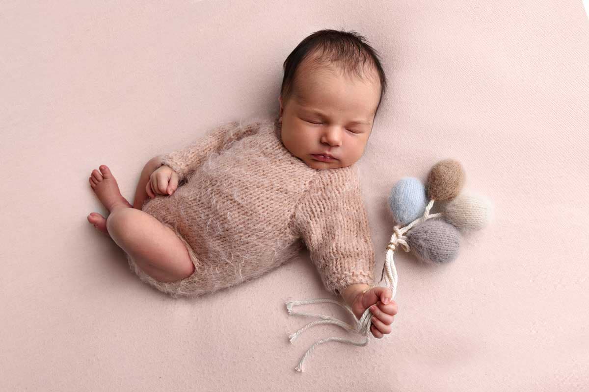 Zwischen Lächeln und Geborgenheit – Babyfotografie für eure Familie