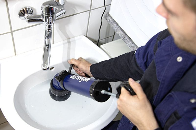 Toilette verstopft Solingen: Tipps und Tricks zur Soforthilfe