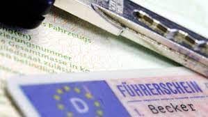 Führerschein ohne Prüfung: Trügerische Abkürzung oder gefährliches Spiel?