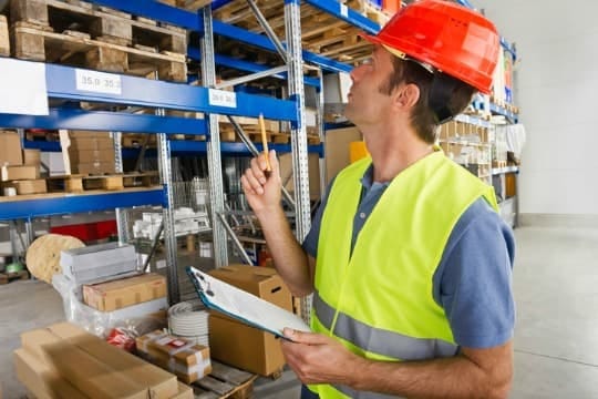 Effiziente Versandlösungen: Tools und Techniken zur Berechnung der Frachtkosten