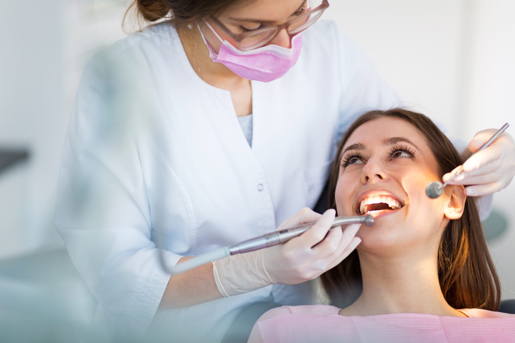 Zahnarzt Zürich: Wie Smile Again Ihre zahnmedizinischen Anliegen ernst nimmt
