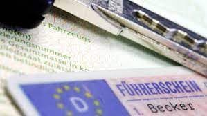 Führerschein ohne Prüfung: Trügerische Abkürzung oder gefährliches Spiel?