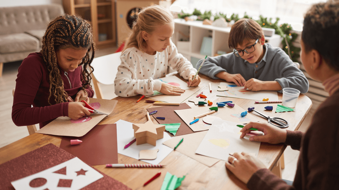 Indoor Spiele Kinder, die Fantasie, Bewegung und Spaß verbinden